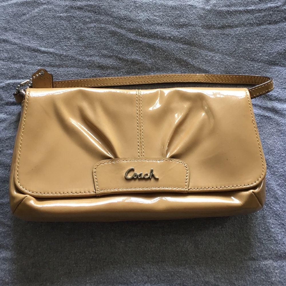 Coach Patent Leather Wristlet Clutch in Camel Tan